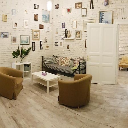Bpr Wolf Apartment With Terrace Budapest Luaran gambar