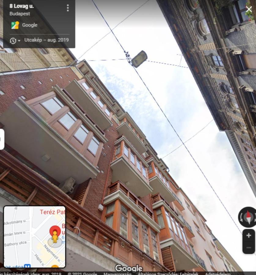 Bpr Wolf Apartment With Terrace Budapest Luaran gambar