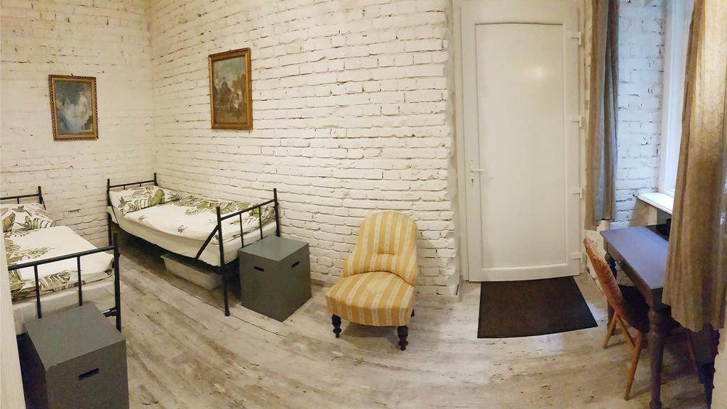 Bpr Wolf Apartment With Terrace Budapest Luaran gambar