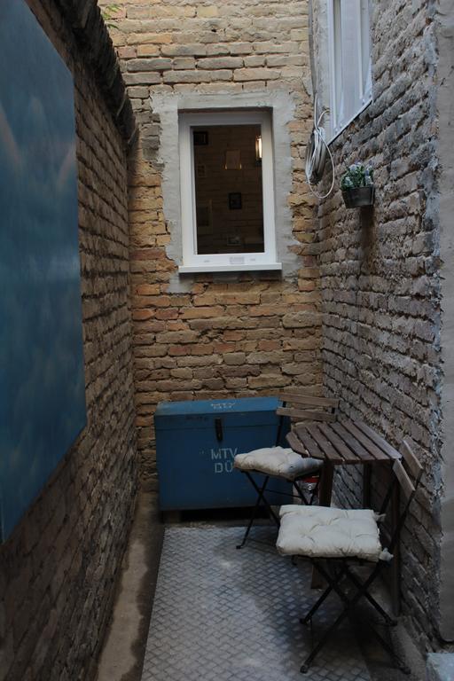 Bpr Wolf Apartment With Terrace Budapest Luaran gambar